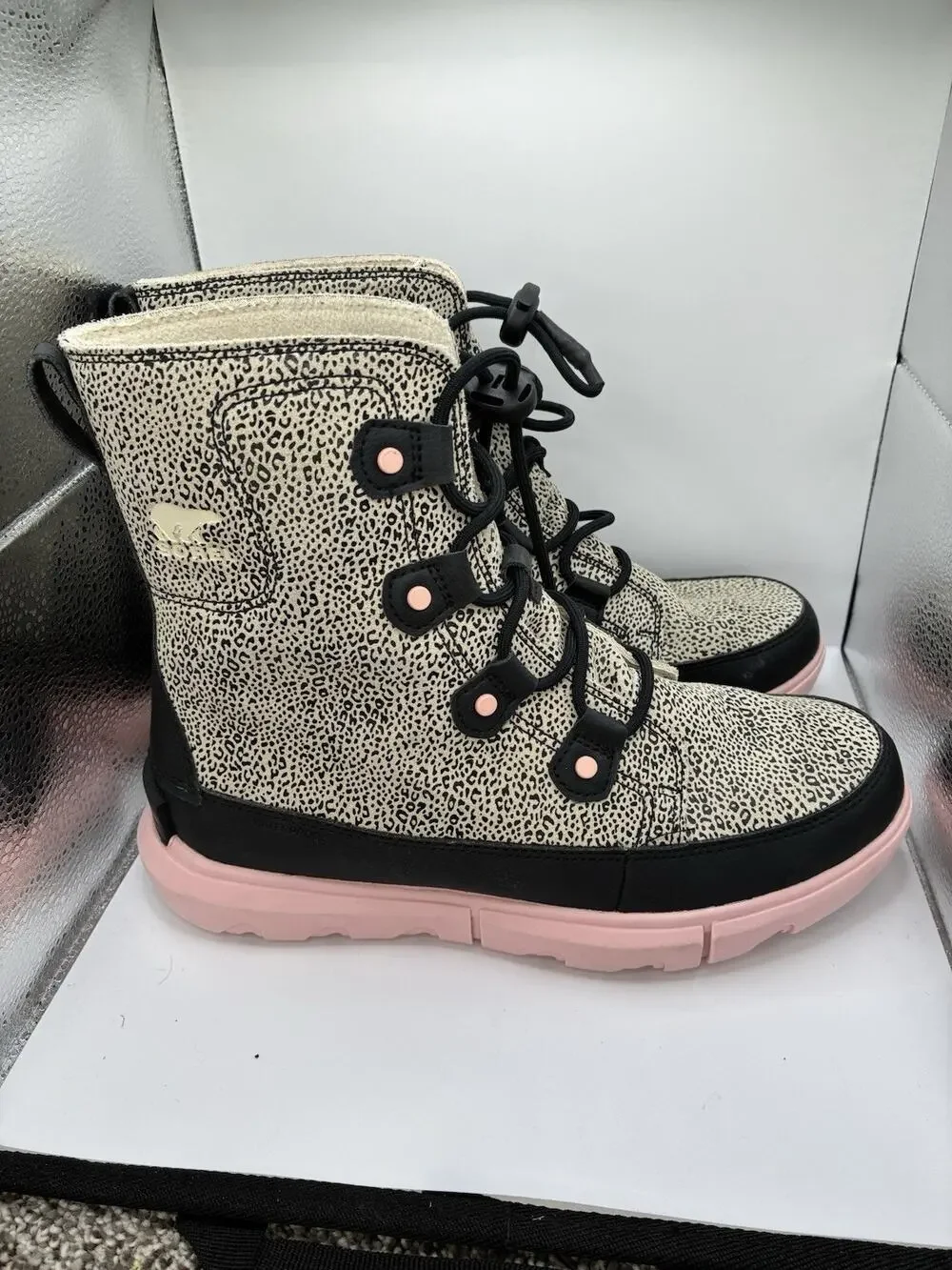 Sorel Explorer Lace Youth 6 Animal Print Waterproof Boots Womens 7.5 Pink Sole